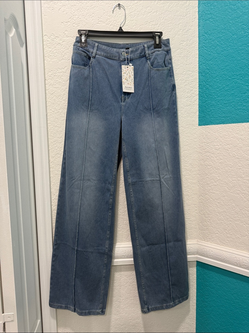 High-Rise Wide Leg Jeans in Medium Blue